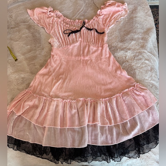 Elegant Silk Velvet Pink Ruffled Dress - Picture 7 of 12